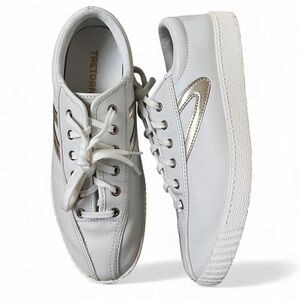 Tretorn Women's white and gold Sneakers